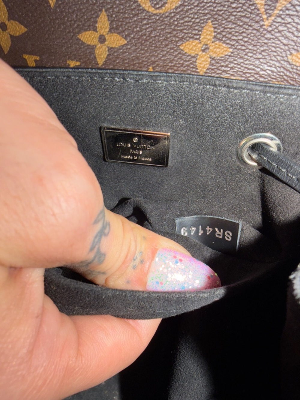 Louis Vuitton Glossy Black and Monogram Brown Backpack - Picture 7 of 8